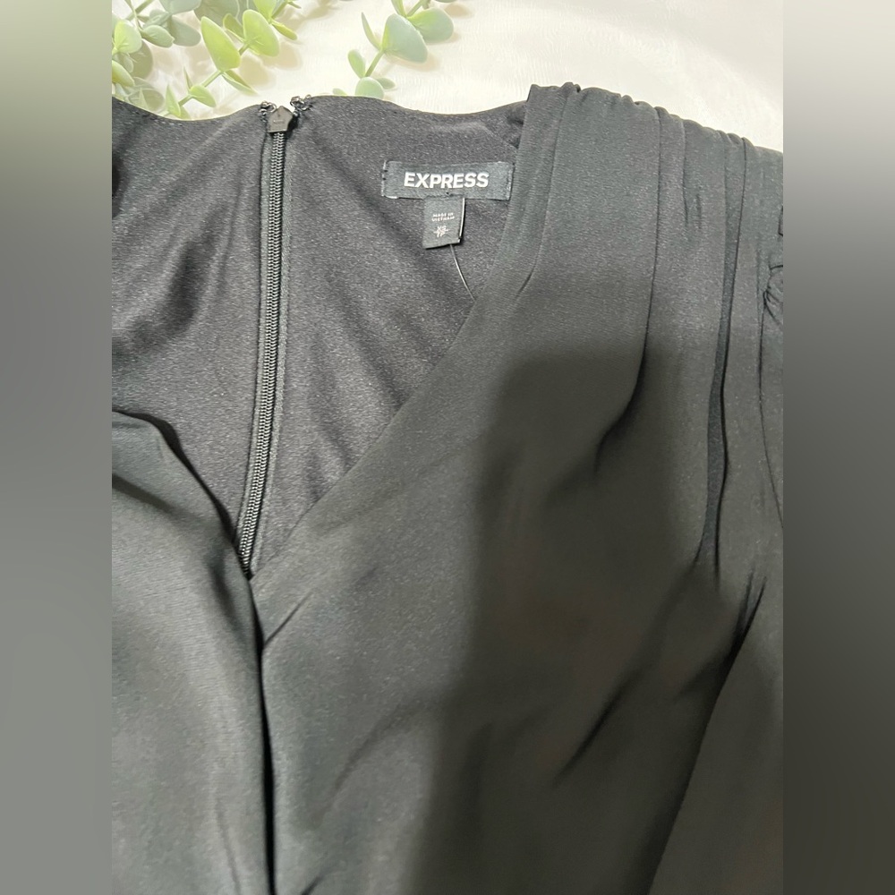 Express Black Ruched Rose Mini Dress Size Extra Small Color - Picture 3 of 6